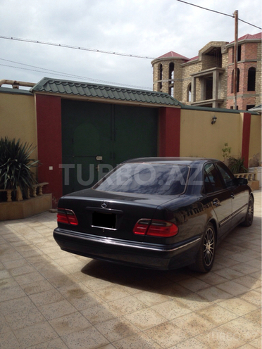 Mercedes E 320 2001, 85,000 km - 3.2 л - Bakı