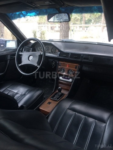 Mercedes E 230 1986, 389,000 km - 2.3 l - Bakı