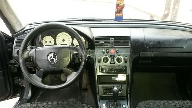 Mercedes C 230 1998, 280,000 km - 2.3 l - Bakı