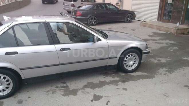 BMW 320 1992, 256,000 km - 2.0 l - Bakı
