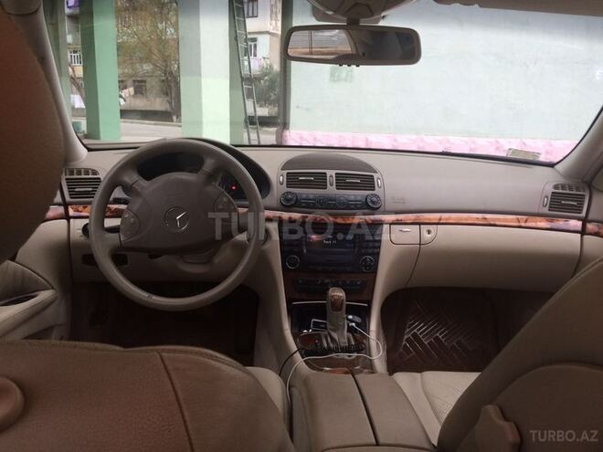 Mercedes E 320 2003, 133,000 km - 3.2 л - Sumqayıt