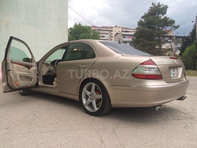 Mercedes E 320 2003, 133,000 km - 3.2 л - Sumqayıt