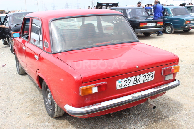 LADA (VAZ) 21011 1985, 100,000 km - 1.5 л - Bakı