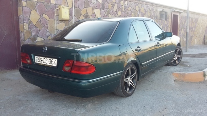 Mercedes E 220 1999, 270,000 km - 2.2 l - Sumqayıt