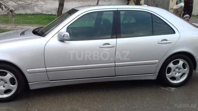 Mercedes E 220 2001, 373,000 km - 2.2 l - Bakı