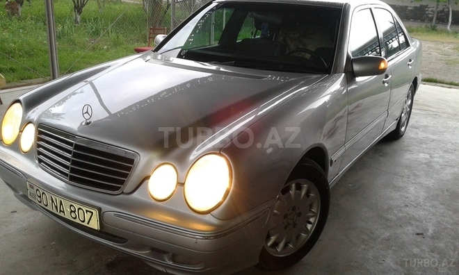 Mercedes E 220 1999, 280,000 km - 2.2 l - Saatlı