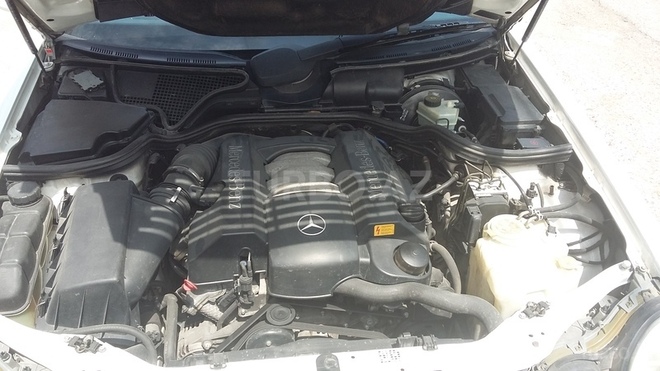 Mercedes E 240 1998, 220,000 km - 2.6 l - Bakı