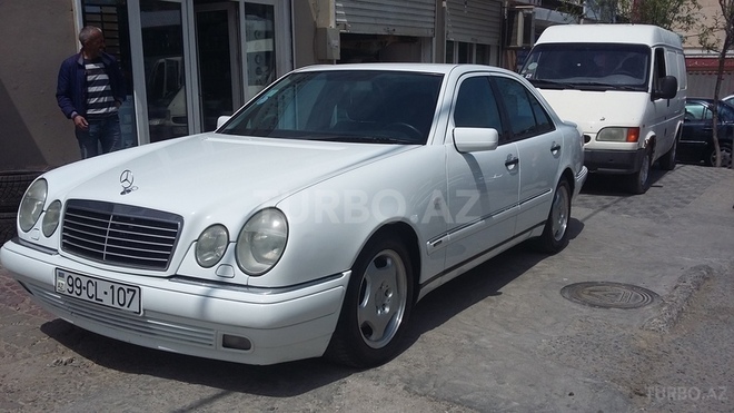 Mercedes E 240 1998, 220,000 km - 2.6 l - Bakı