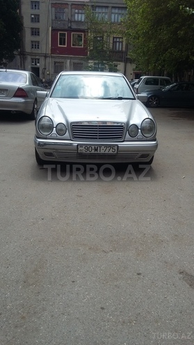 Mercedes E 240 1997, 290,000 km - 2.6 l - Bakı