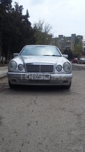 Mercedes E 240 1997, 290,000 km - 2.6 l - Bakı