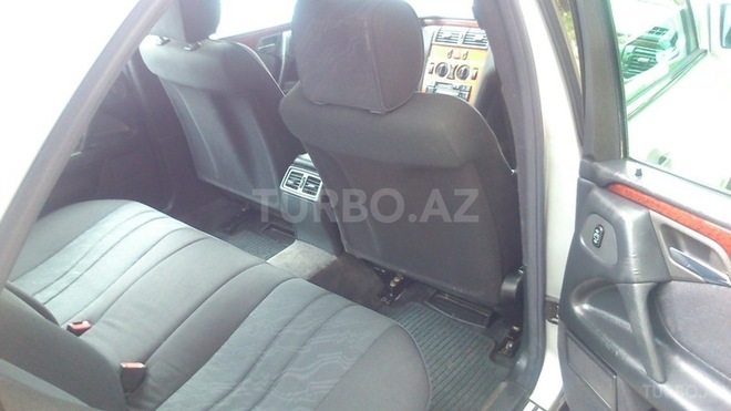 Mercedes E 220 1999, 235,000 km - 2.2 l - Sumqayıt