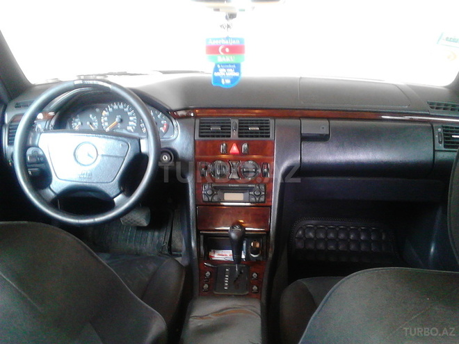 Mercedes E 220 1996, 340,000 km - 2.2 л - Bakı