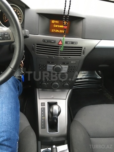 Opel Astra 2006, 80,000 km - 1.8 л - Bakı