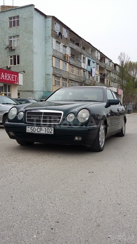 Mercedes E 240 1998, 363,241 km - 2.4 l - Sumqayıt