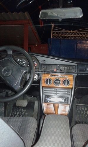 Mercedes 190 1992, 298,000 km - 2.0 l - Bakı