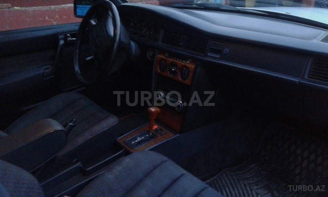 Mercedes 190 1992, 298,000 km - 2.0 l - Bakı