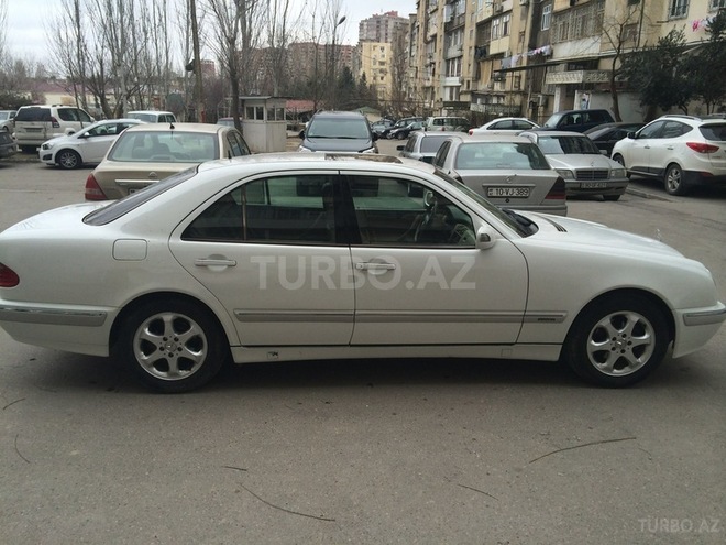 Mercedes E 240 2000, 244,530 km - 2.6 l - Bakı