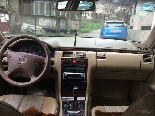 Mercedes E 240 2000, 244,530 km - 2.6 l - Bakı