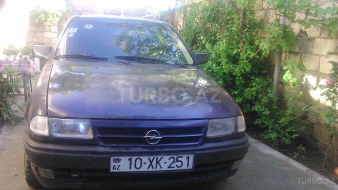 Opel Astra 1994, 174,526 km - 1.6 л - Bakı