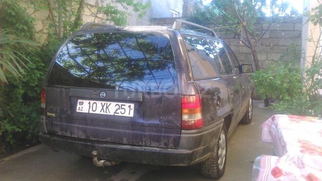 Opel Astra 1994, 174,526 km - 1.6 л - Bakı