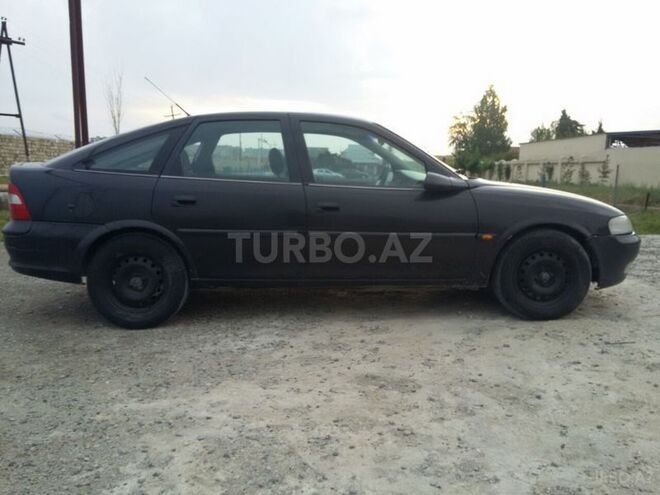 Opel Vectra 1996, 270,000 km - 1.8 л - Bakı