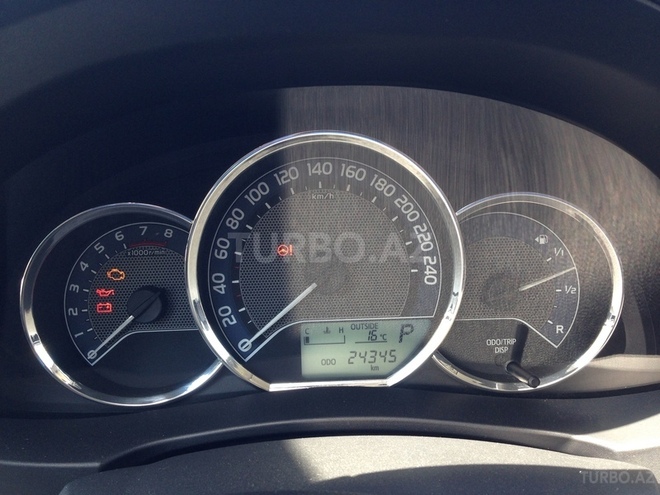 Toyota Corolla 2013, 24,345 km - 1.6 l - Bakı