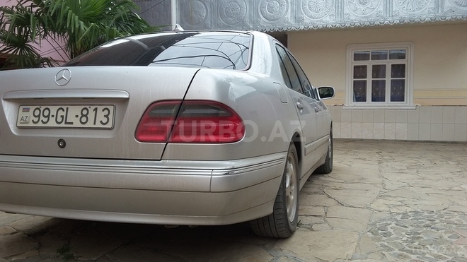 Mercedes E 200 2000, 135,000 km - 2.0 l - Şəmkir