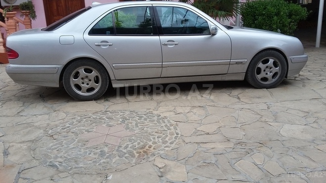 Mercedes E 200 2000, 135,000 km - 2.0 l - Şəmkir