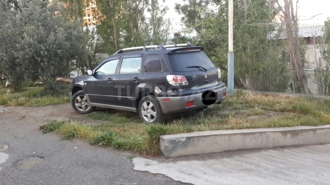 Mitsubishi Outlander 2003, 217,000 km - 2.4 l - Bakı
