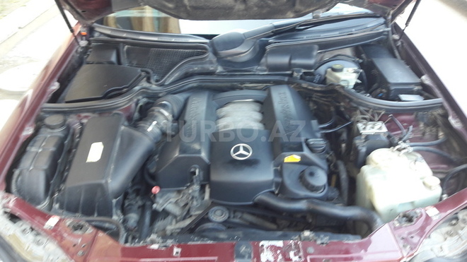 Mercedes E 240 1999, 197,518 km - 2.4 l - Bakı