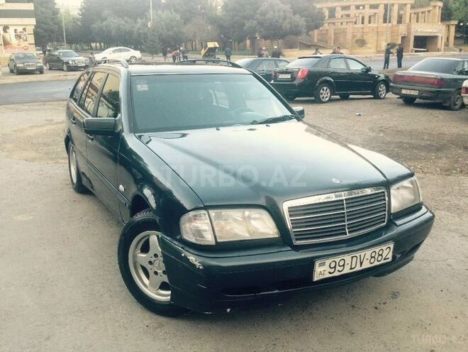 Mercedes C 220 2000, 230,000 km - 2.2 l - Bakı