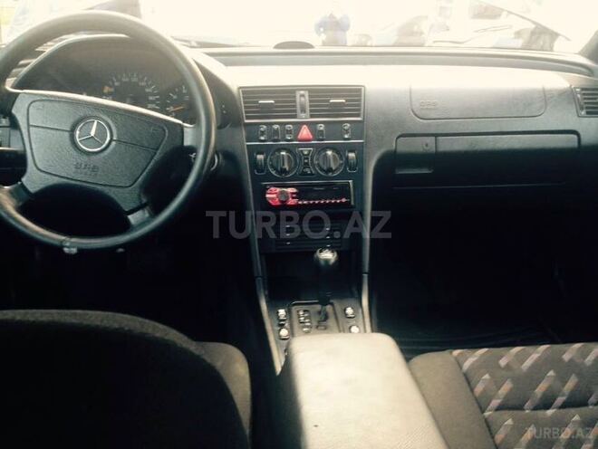 Mercedes C 220 2000, 230,000 km - 2.2 l - Bakı