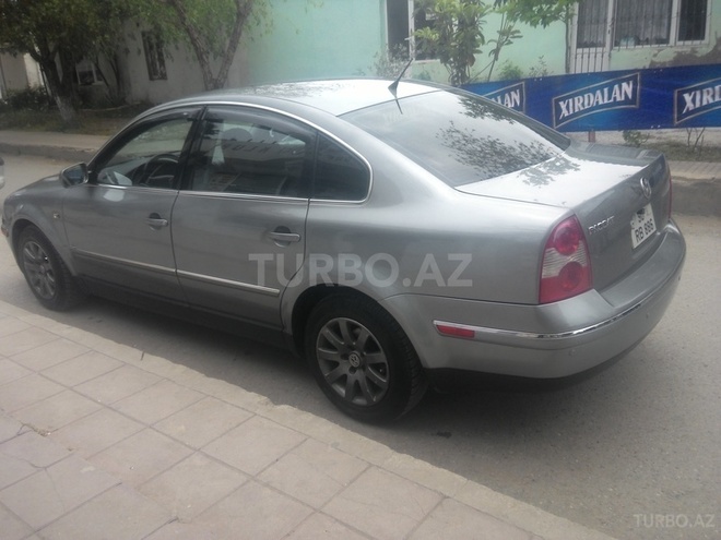 Volkswagen Passat 2003, 236,000 km - 1.8 л - Sumqayıt