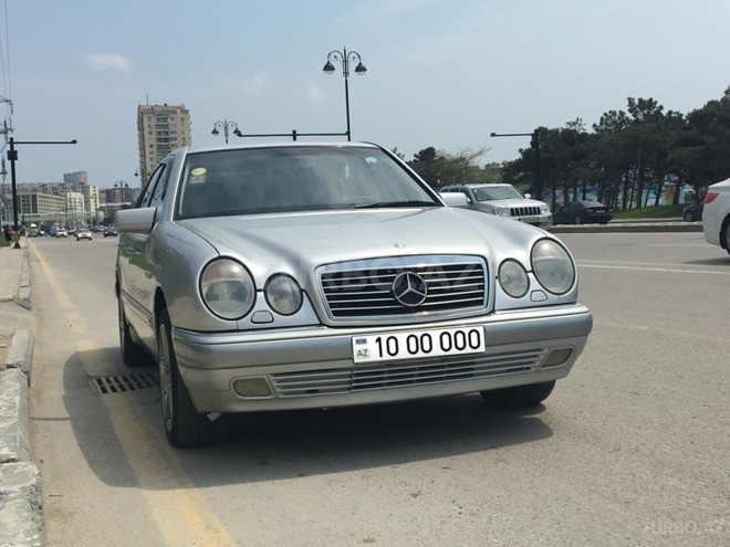 Mercedes E 240 1998, 189,000 km - 2.4 l - Bakı