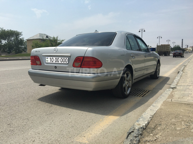 Mercedes E 240 1998, 189,000 km - 2.4 l - Bakı