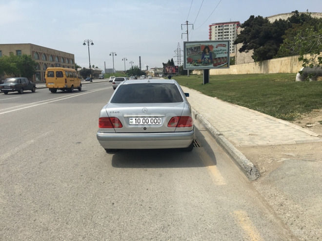 Mercedes E 240 1998, 189,000 km - 2.4 l - Bakı
