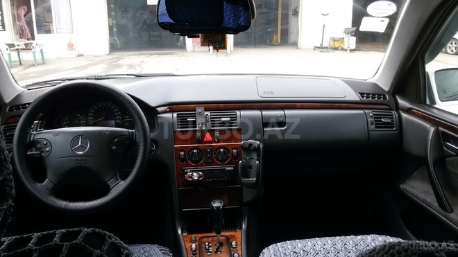 Mercedes E 220 2000, 255,123 km - 2.2 л - Sumqayıt