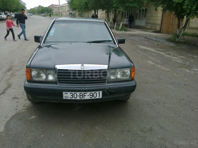 Mercedes 190 1992, 356,000 km - 2.0 l - Saatlı