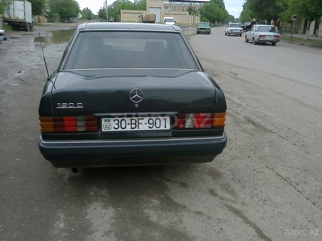 Mercedes 190 1992, 356,000 km - 2.0 l - Saatlı