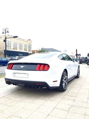 Ford Mustang 2015, 12,400 km - 0.3 l - Bakı