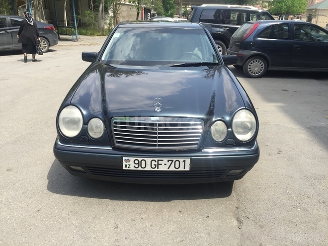 Mercedes E 240 1998, 237,412 km - 2.4 l - Bakı