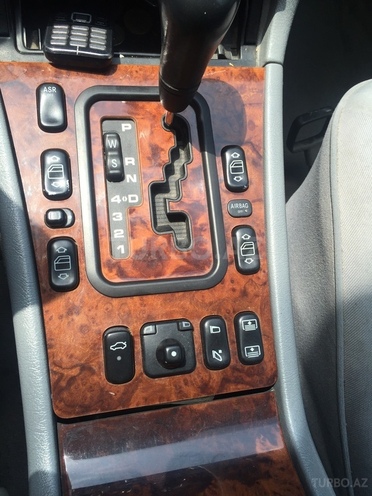 Mercedes E 240 1998, 237,412 km - 2.4 l - Bakı