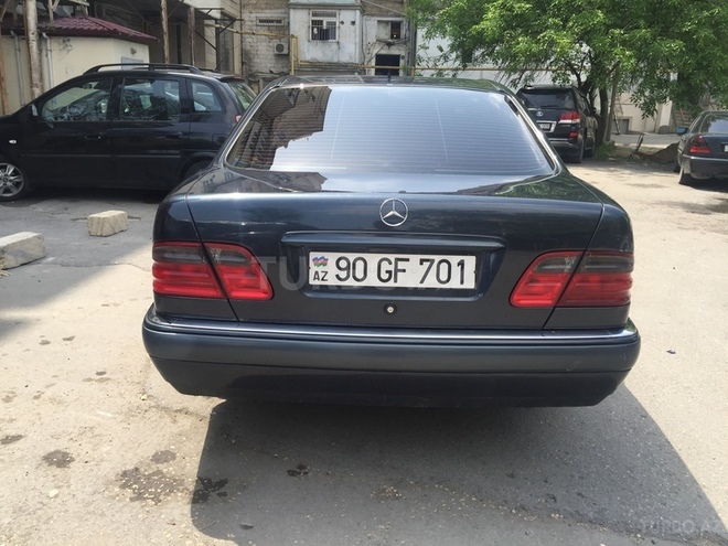 Mercedes E 240 1998, 237,412 km - 2.4 l - Bakı