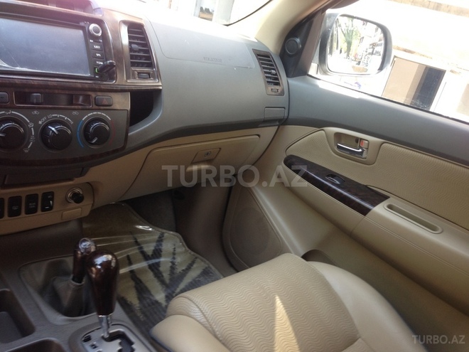 Toyota Fortuner 2013, 12,500 km - 2.7 л - Bakı
