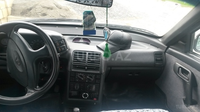 LADA (VAZ) 2110 2002, 17,000 km - 1.6 l - Quba