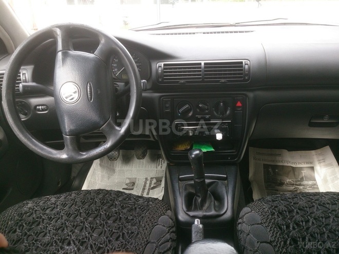 Volkswagen Passat 1997, 246,000 km - 1.8 l - Lənkəran