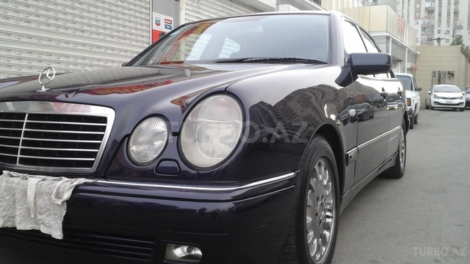 Mercedes E 220 1999, 234,000 km - 2.2 л - Bakı