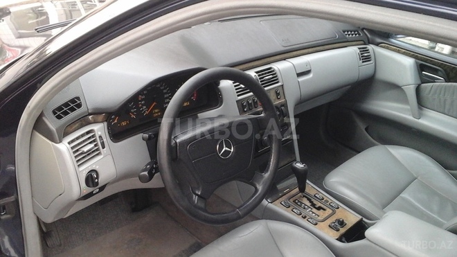 Mercedes E 220 1999, 234,000 km - 2.2 л - Bakı