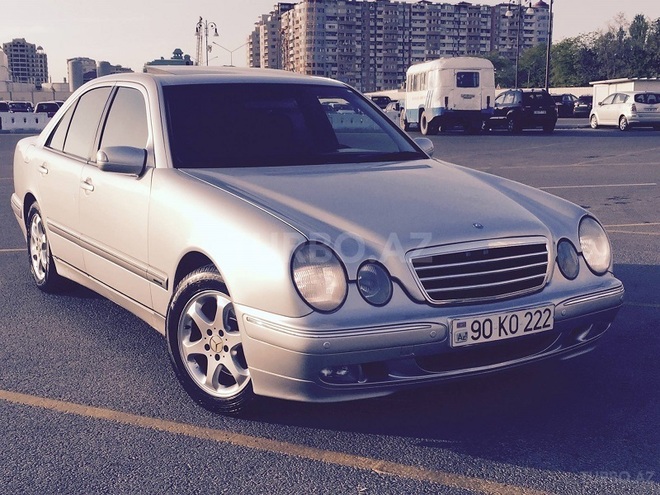 Mercedes E 280 2001, 205,555 km - 2.8 l - Bakı