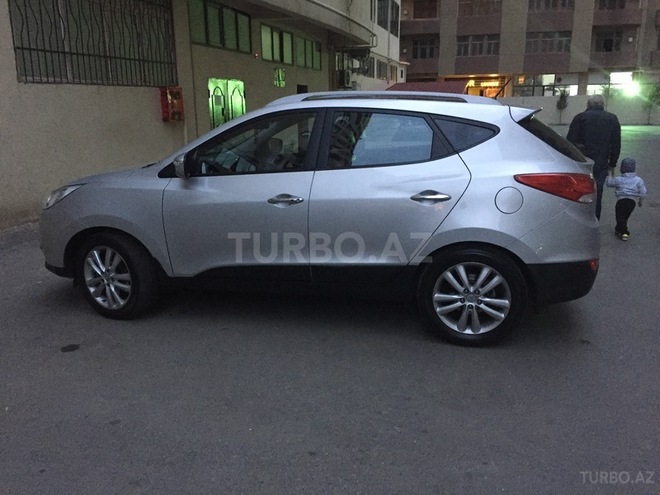 Hyundai ix35 2010, 101,000 km - 2.4 l - Bakı